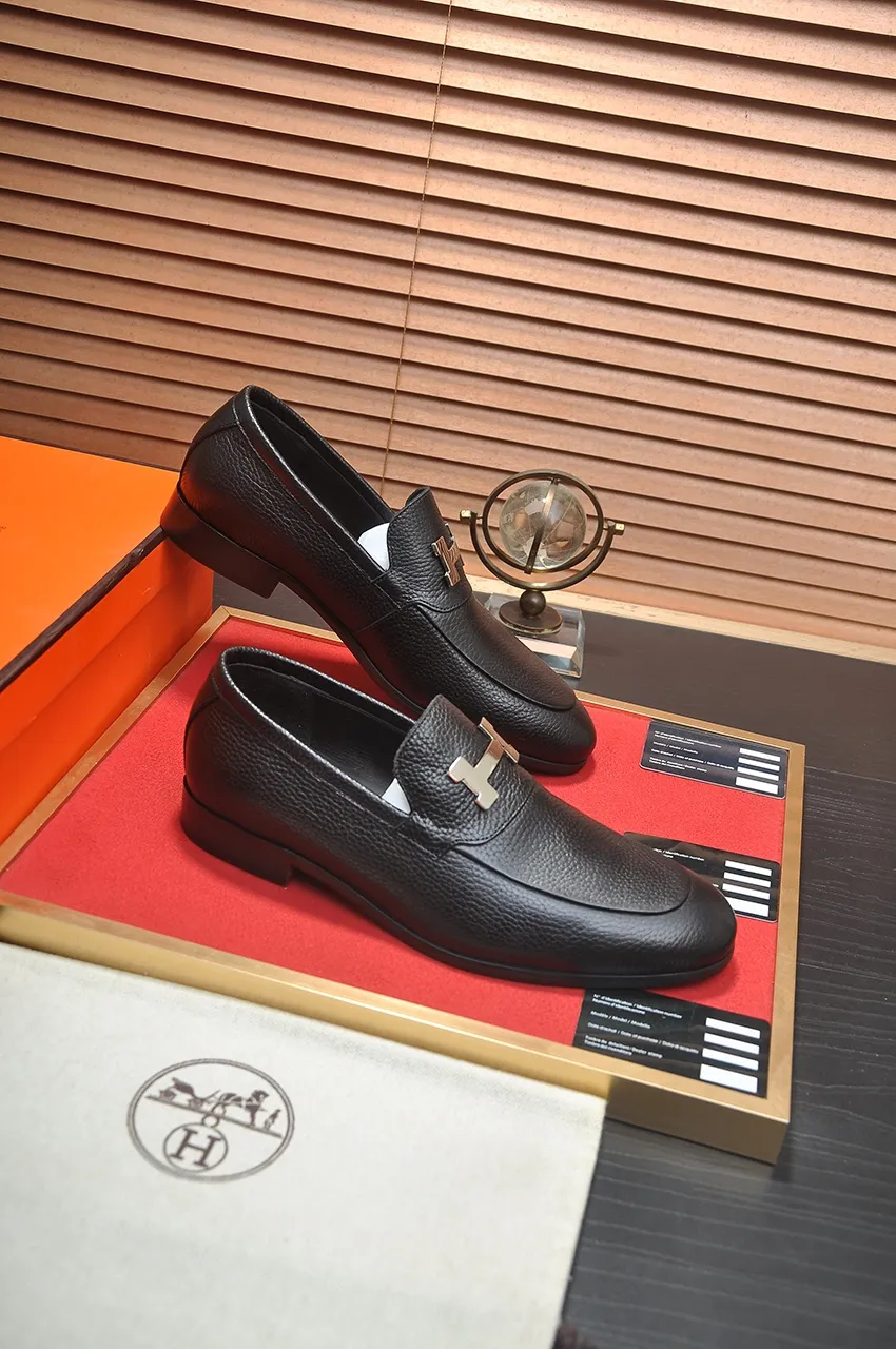 Men's shoes 💰500💶[HERMES] (cowhide lining)🍀Italian top luxury🍀He does not pursue novel styles and gorgeous colors, but attracts the favor of successful men with his flawless, elegant and classic style! This very, very comfortable, simple and stable style makes it easy to match any style! The pattern is absolutely 1:1 refined from the original case, and we strive for excellence in materials, imported cowhide + cowhide lining💪💪💪extraordinary texture👍! .Black brown code number: 38 to 45 (45 customized)
